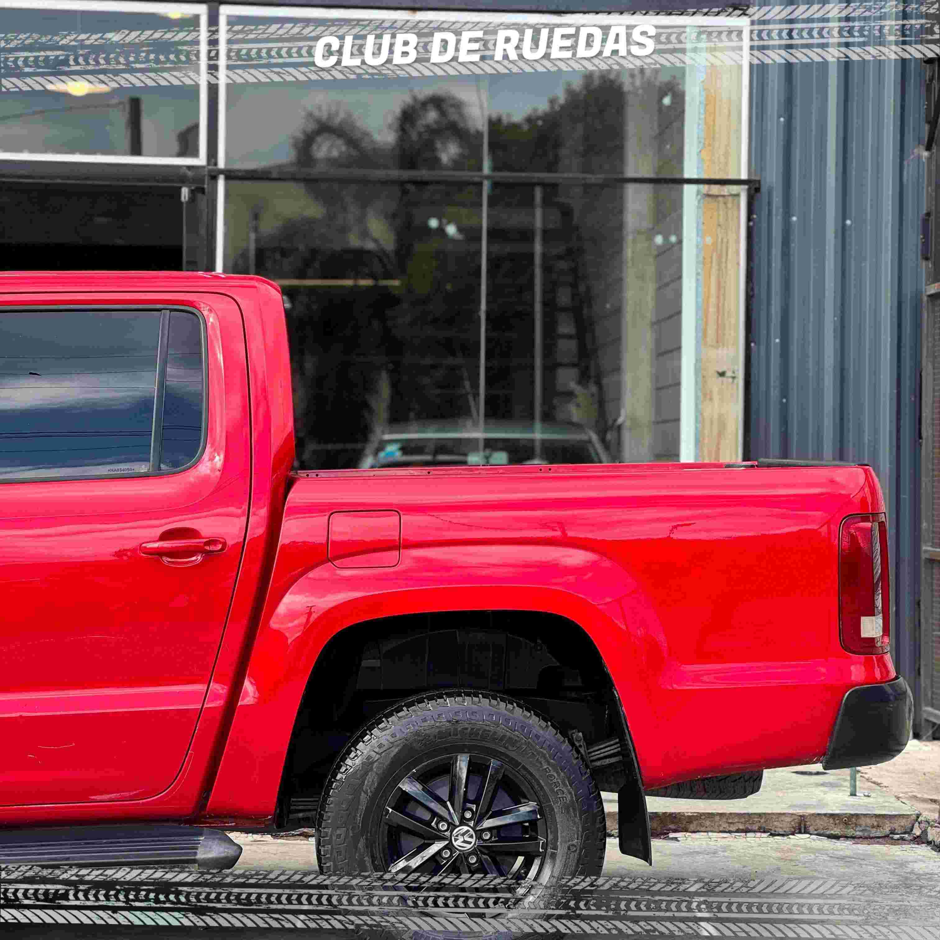 Volkswagen AMAROK 2.0L TDI 180CV TRENDLINE usado en venta