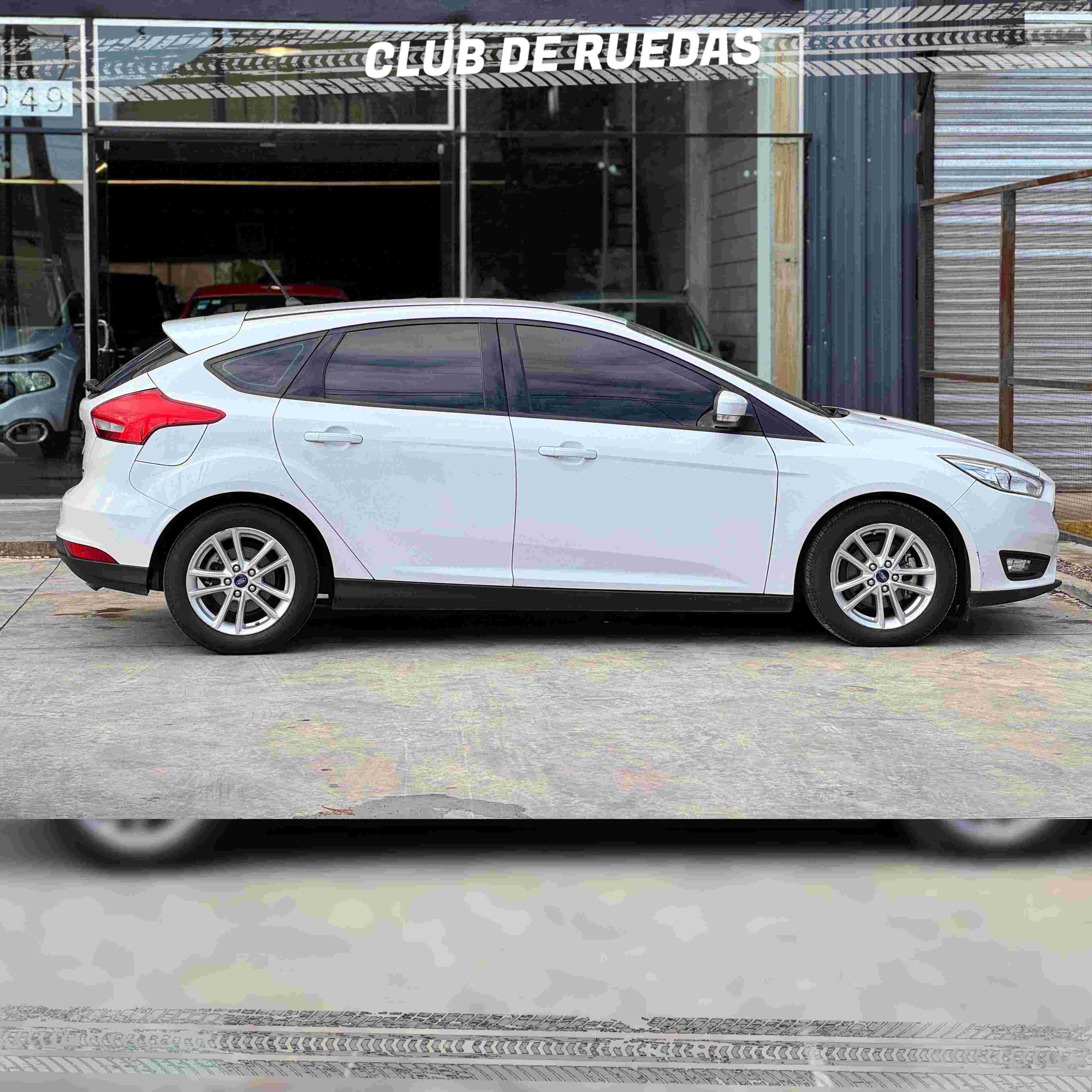 Ford FOCUS SE AT 2.0L CUERO usado en venta