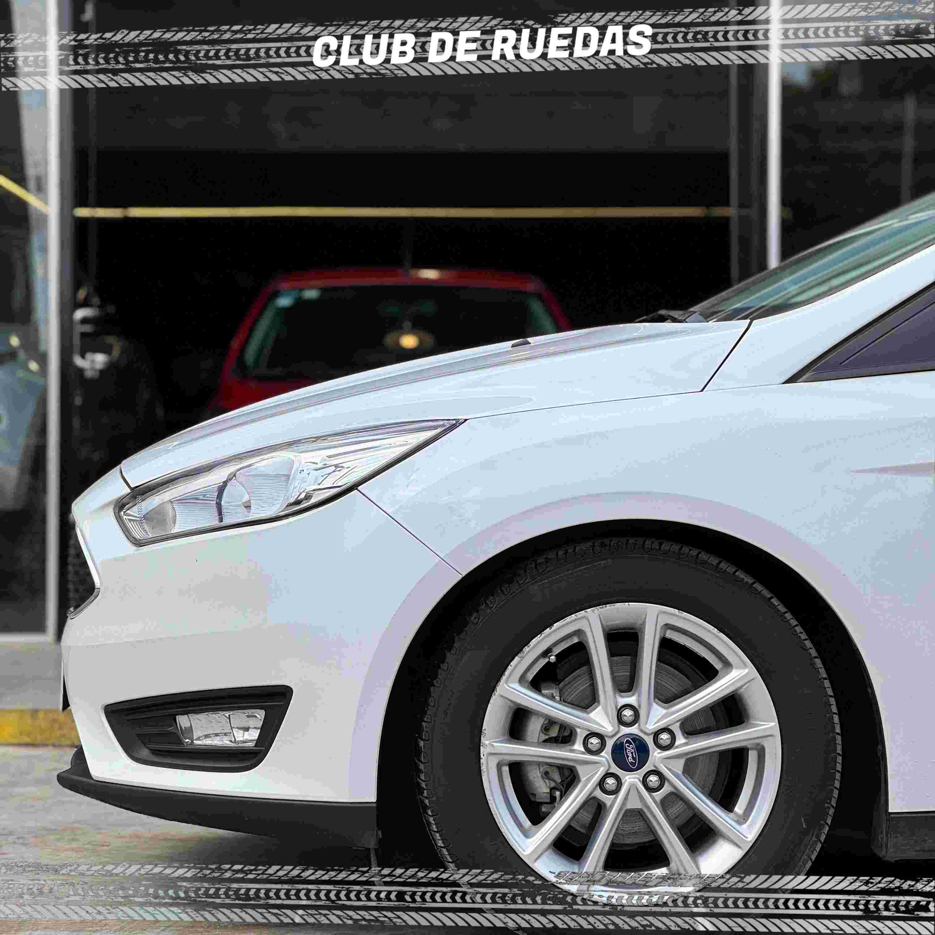 Ford FOCUS SE AT 2.0L CUERO usado en venta