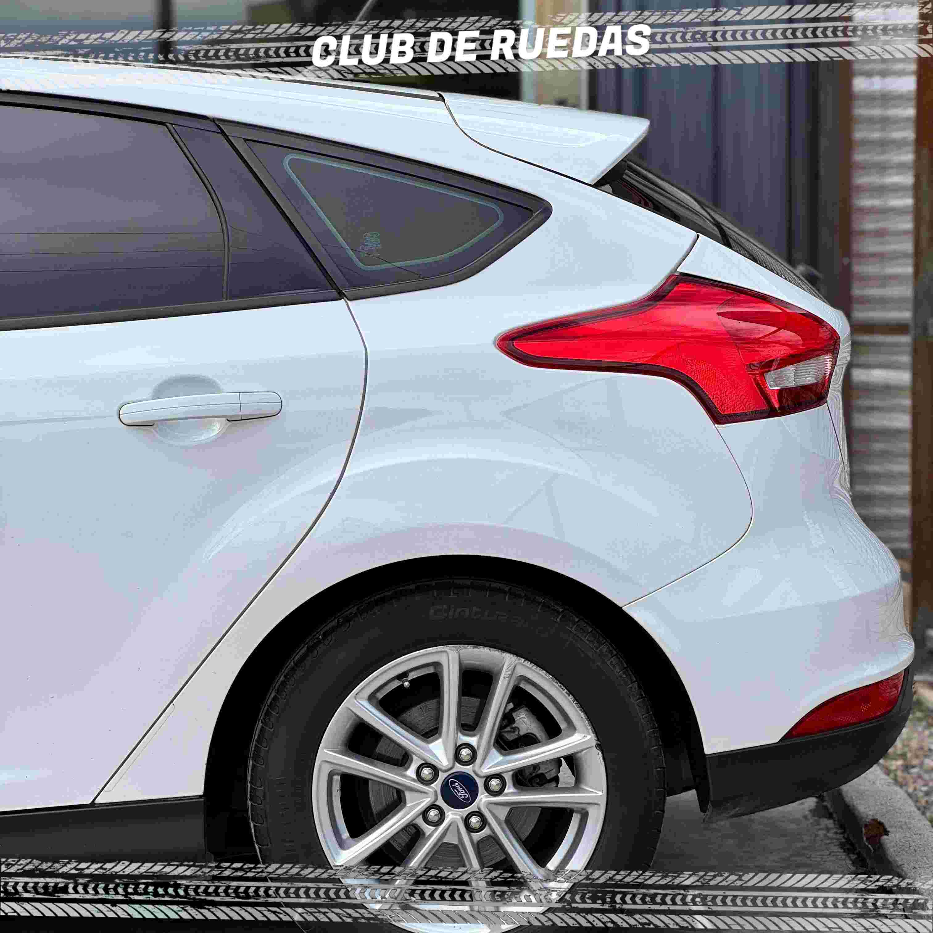 Ford FOCUS SE AT 2.0L CUERO usado en venta