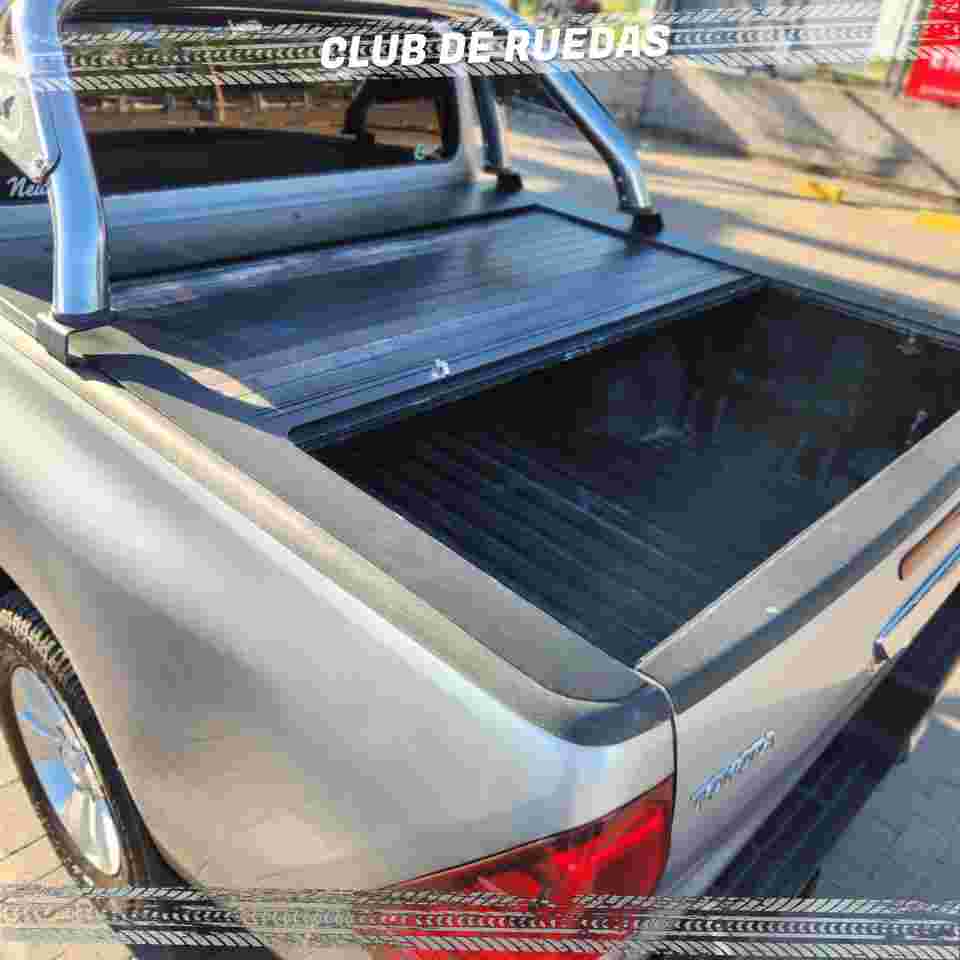 Toyota HILUX SR 2.4 DIESEL 4X2 usado en venta