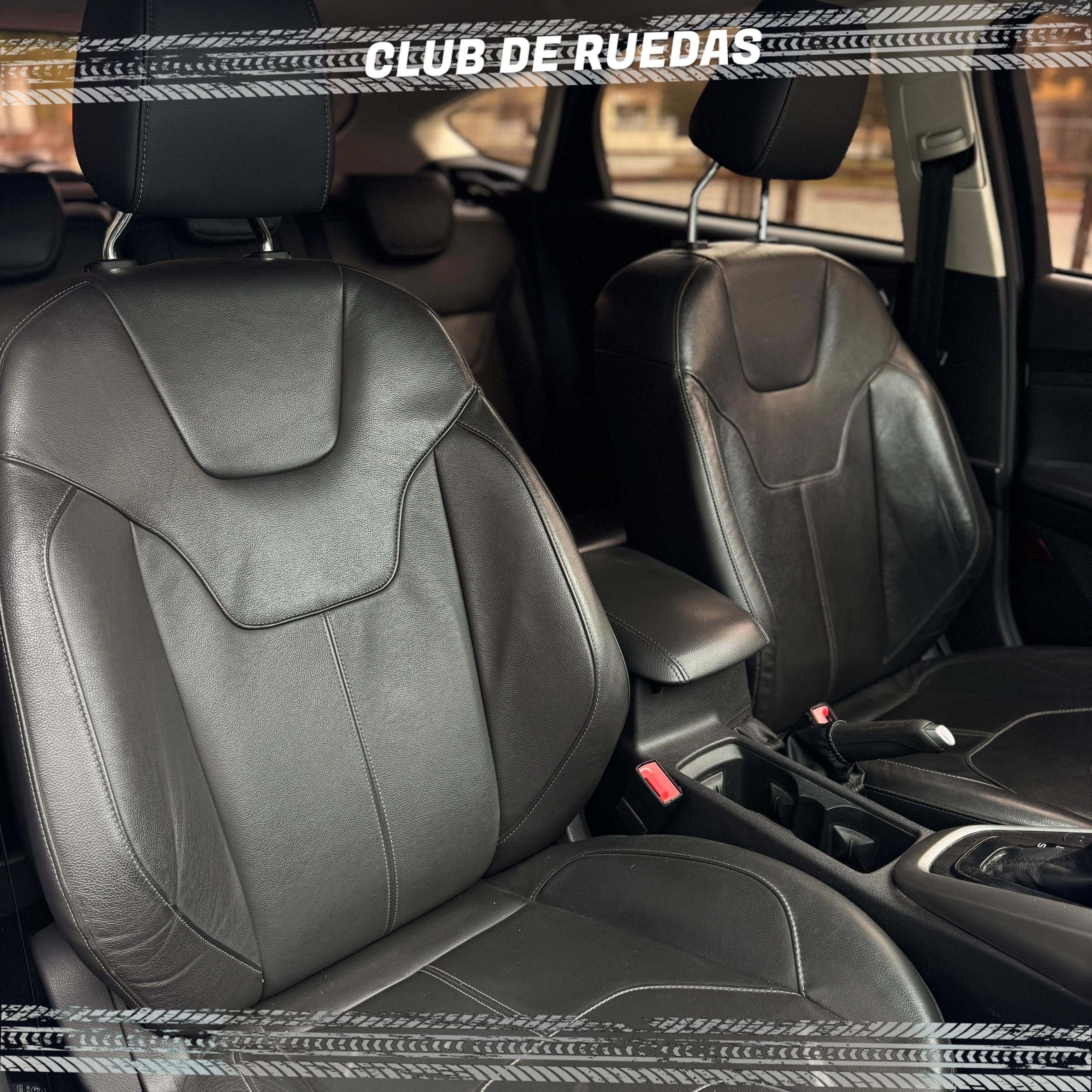 fotos de FOCUS SE AT 2.0L CUERO-5