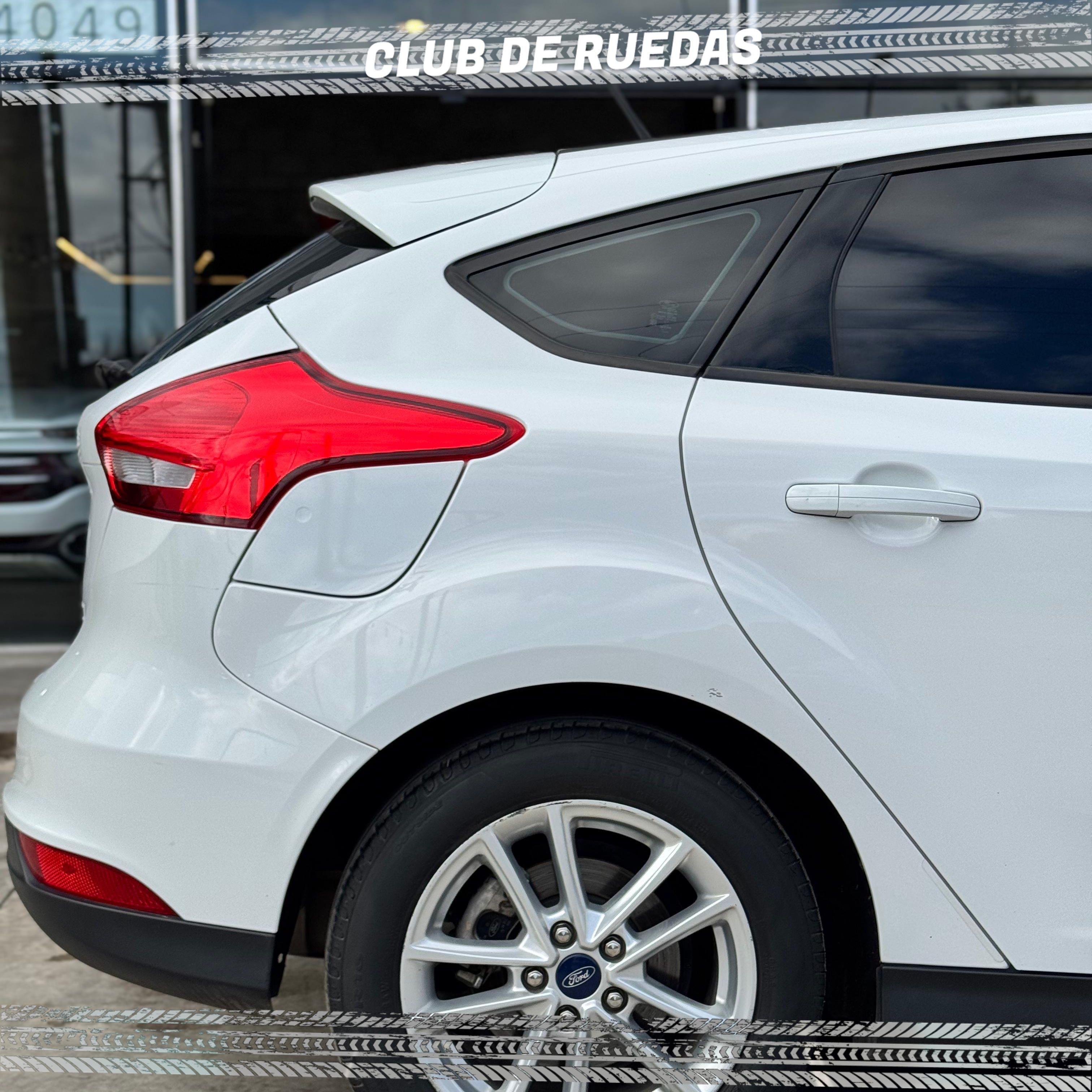 fotos de FOCUS SE AT 2.0L CUERO-12