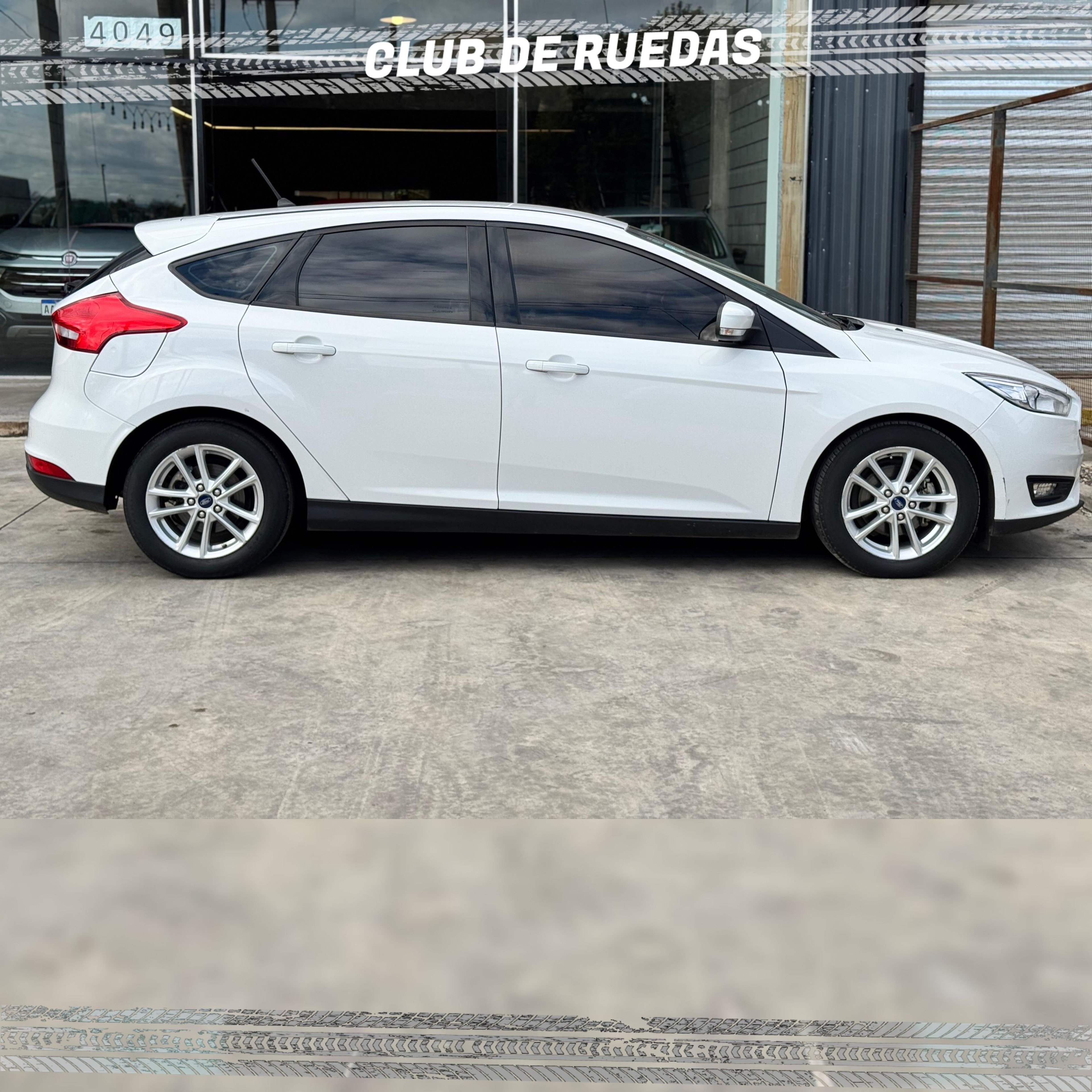 fotos de FOCUS SE AT 2.0L CUERO-13